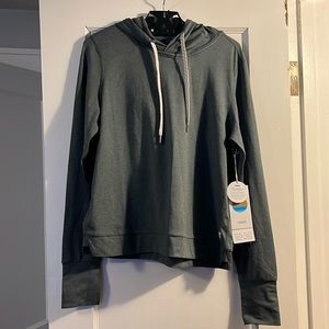 NWT Vuori Halo Hoodie